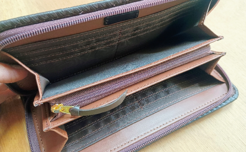 ☆世界にひとつだけ☆ L型小銭入れ付きファスナー財布☆女性と蝶☆ イエロー 山羊革 財布 お財布 長財布