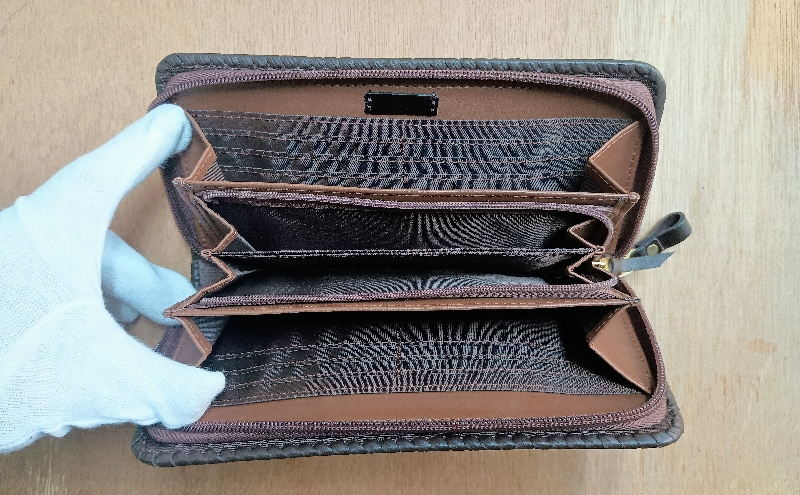 ☆世界にひとつだけ☆ L型小銭入れ付きファスナー財布☆女性と蝶☆ イエロー 山羊革 財布 お財布 長財布