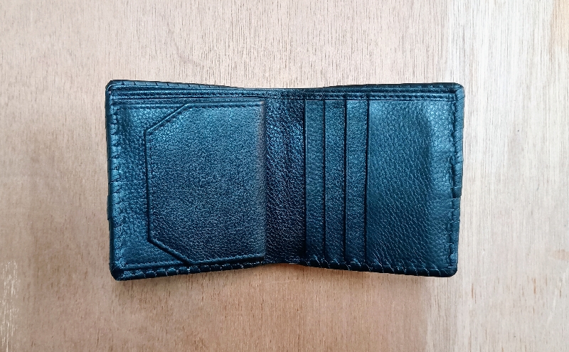 ☆世界にたった一つ☆　ねこの二つ折り財布　☆ネイビー☆ 財布 お財布 二つ折り