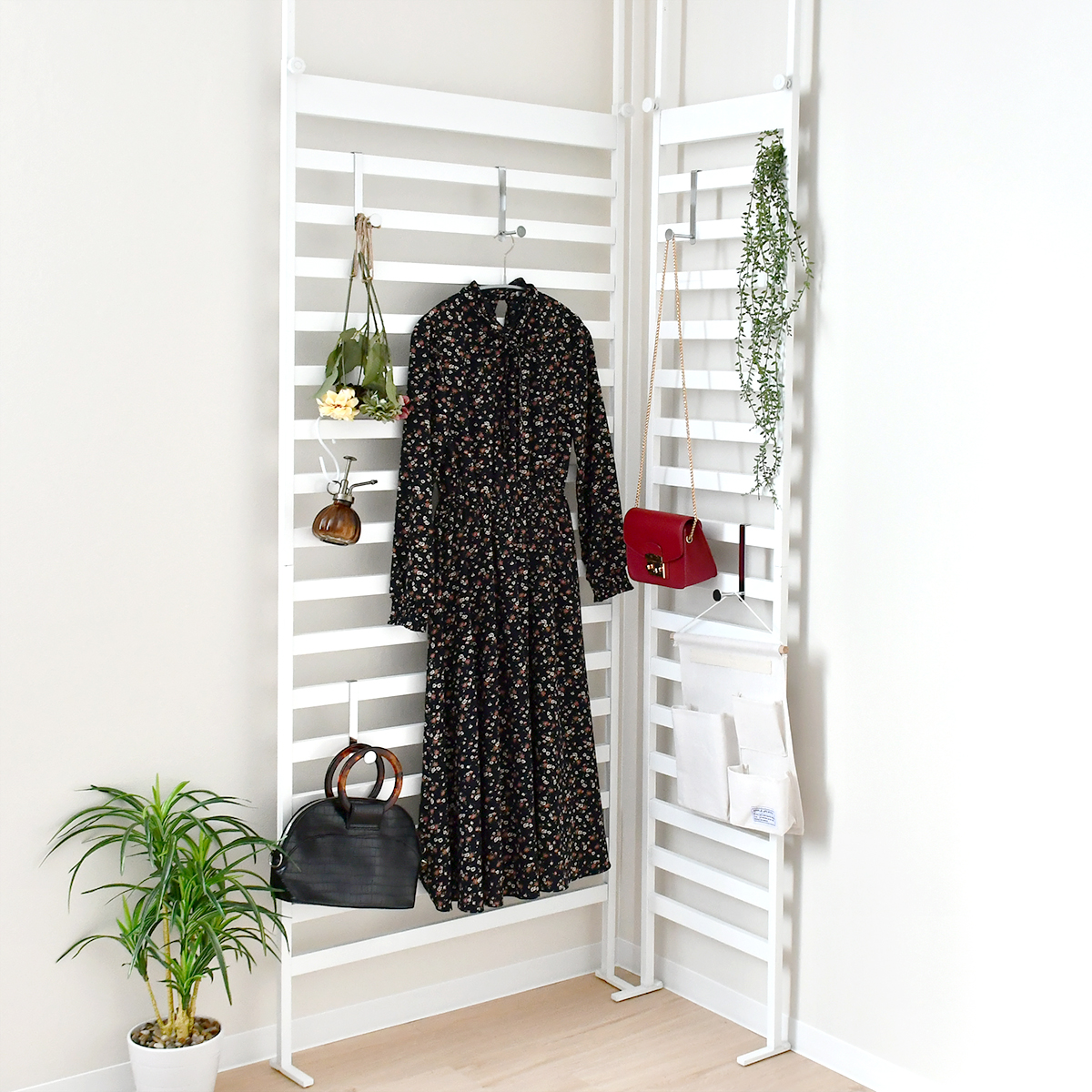 簡単つっぱりラダーラック 幅75cm（ホワイト）｜ 2380WH 足立製作所 ウォールラック 壁面収納 省スペース 有効活用 つっぱり 引っ掛け整理整頓 子供部屋 お片付けラック 新潟