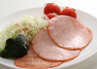 越後ハム特選 ハム・ベーコン・ウインナーギフトセット 計900g 指定日可 肉 加工品 ハム ベーコン ウインナー ギフト セット 越後ハム 贈答 新潟県産 指定日 のし 熨斗 越後ハム 新潟県 新発田市 J06