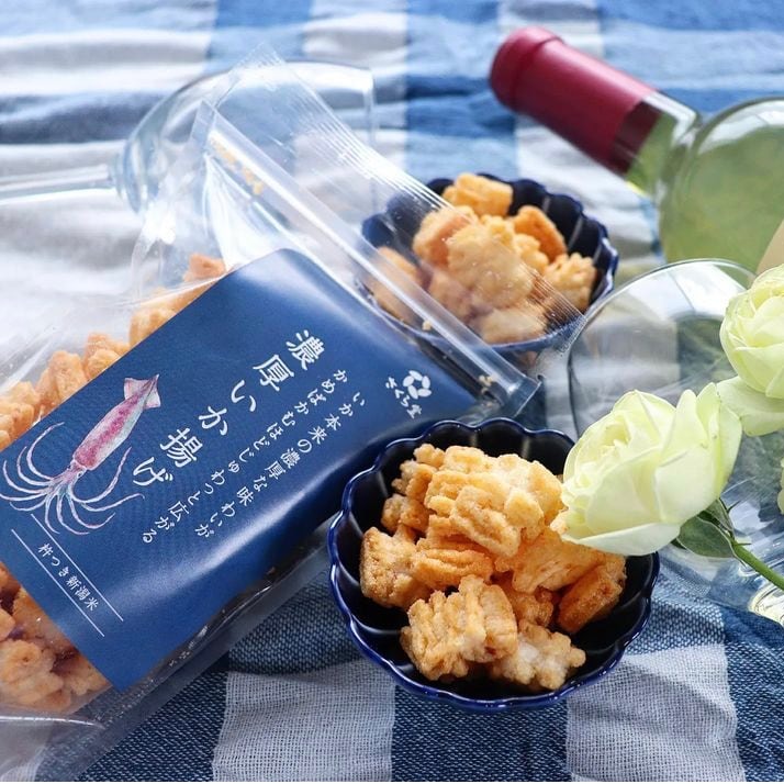 スタンドパック おかき 濃厚いか揚げ 12個 さくら堂 さくら製菓 新潟 新発田 菓子 お菓子 おかし 和菓子 おつまみ するめいか スルメイカ いか イカ 米 お米 もち米 ライス せんべい 煎餅 米菓 間食 おやつ ダイエット ヘルシー sds006_01
