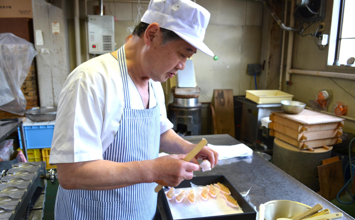 10P190 錦鯉最中（5個箱入）澤田屋 錦鯉 最中 もなか お菓子 おやつ スイーツ 美味しい 新潟県 小千谷市