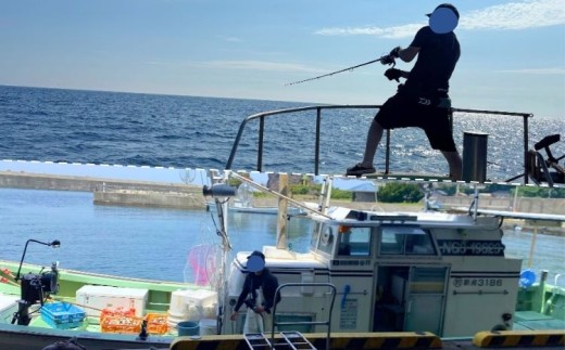 日本海・寝屋漁港発 貸し切り釣り船体験（最大10名まで乗船可・竿、リール3 セット付き）新潟県 村上市 乗船券 釣り 貸切 チャーター チケット 体験 イベント 魚釣り 船釣り レジャー フィッシング 1079010