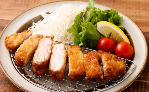 【村上市 豚】 岩船豚 小間切れ （約200g×2パック） ロース （約150g（1枚）×2パック） 詰め合わせ 計約700g ／ 肉 にく お肉 豚肉 ぶた肉 ブタ肉 ポーク こま切れ ロース肉 ジューシー やわらか 小分け 冷凍 国産 001-0007