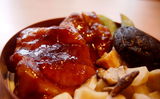 老舗割烹仕込みの釜飯　「栗づくし釜飯」と「鶏照り釜飯」2種セット