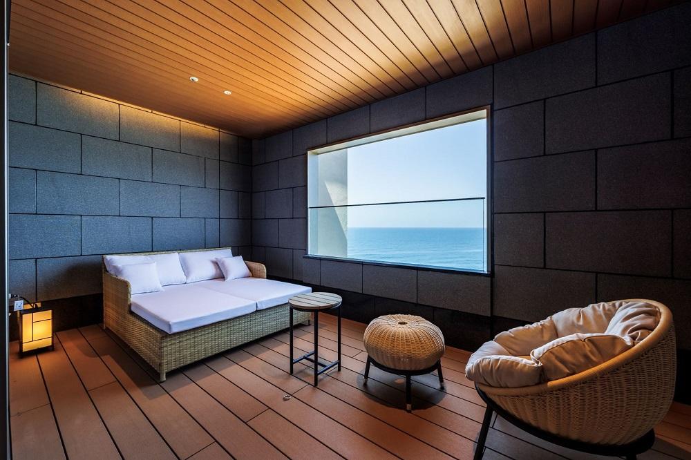 HOTEL OOSADO　日本海を一望できる露天風呂付プレミアムスイート2名様利用ご宿泊券