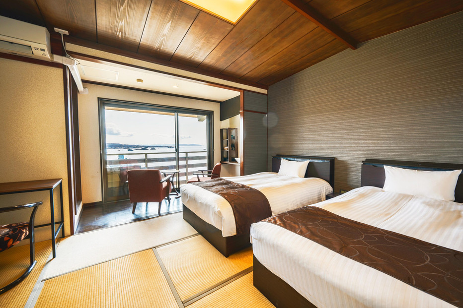 【佐渡】HOTEL AZUMA　ご宿泊券　（ホテル吾妻）オーシャンビューガーデンツイン（定員3名）２泊４食付2名様　平日利用　電話予約のみ対象