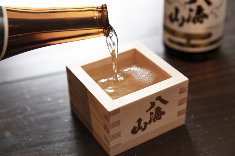 越後の名酒「鶴齢」「八海山」本醸造飲み比べセット（各720ml）