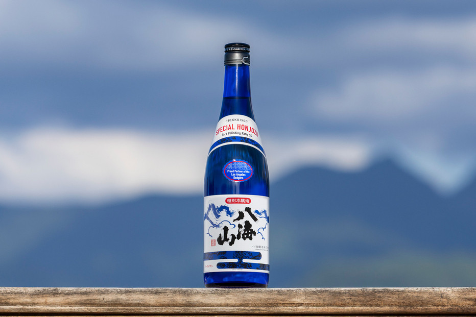 ドジャース公式日本酒 「特別本醸造 八海山」 ブルーボトル 720ml×1本 【お酒 さけ 本醸造 ギフト 人気 おすすめ 送料無料 ドジャース ロサンゼルス】