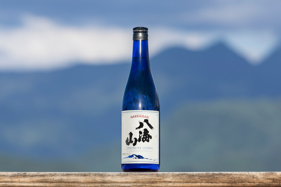 ドジャース公式日本酒 「特別純米酒 八海山」 ブルーボトル 720ml×1本 【お酒 さけ 純米酒 ギフト 人気 おすすめ 送料無料 ドジャース ロサンゼルス】