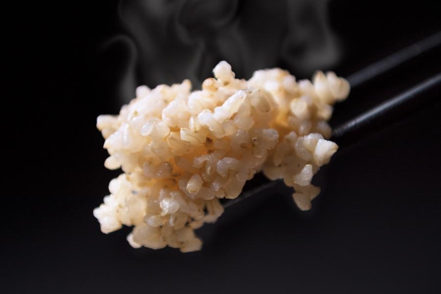 【令和7年産】【玄米】自然農法/化学肥料不使用の南魚沼産こしひかり10kg【銘柄米 魚沼産 こしひかり コシヒカリ 玄米 特A 新潟米 高評価米 甘み 粘り米 香り米 国産米 産地米 食味良 米通販 家庭米 朝ご飯米 保存良米 主食米 和食米 米屋厳選】