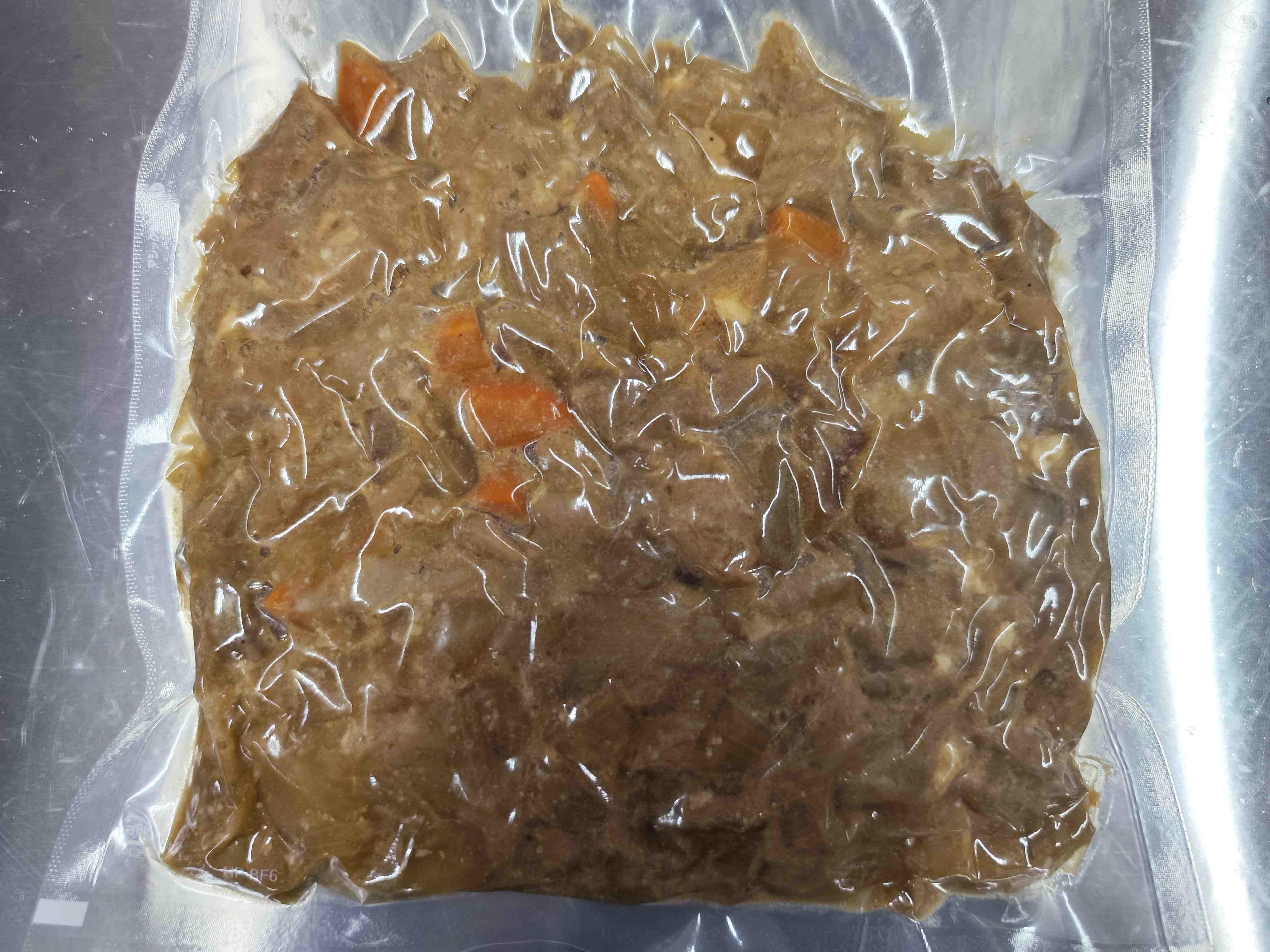 新潟県 南魚沼市 和豚もちぶた味噌もつ煮 魚沼産コシヒカリ生塩糀入り 1kg × 3パック こだわり もちぶた 冷凍 国産 もつ 塩糀 国産味噌 惣菜 おつまみ 晩酌 お取り寄せ グルメ 大和 送料無料