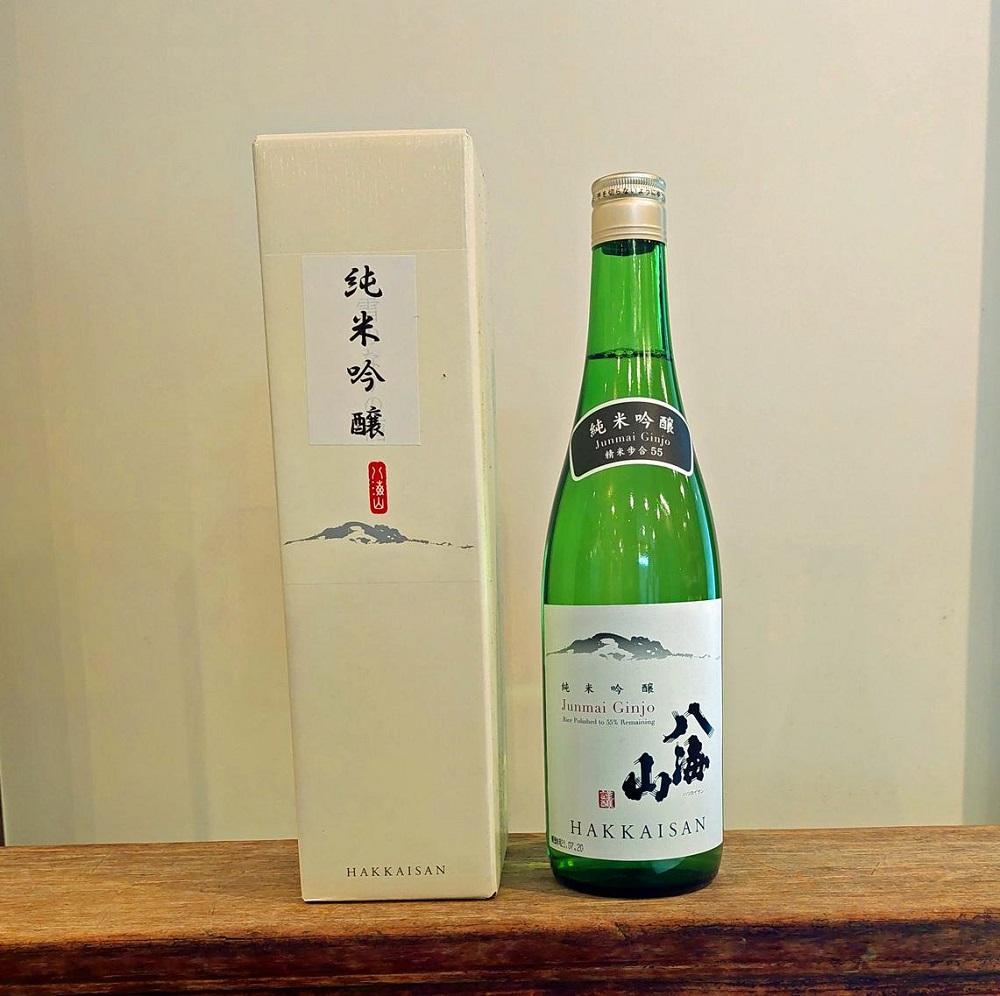 越後の名酒「八海山」 純米吟醸55％【720ml】×6本（箱付き）