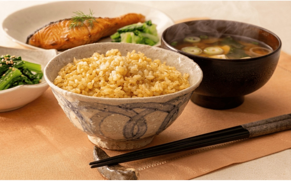 【令和８年産新米予約】　極上南魚沼産コシヒカリ（有機肥料、塩沢産）玄米5kg【2026年月10月上旬より1ヶ月以内に順次発送予定】