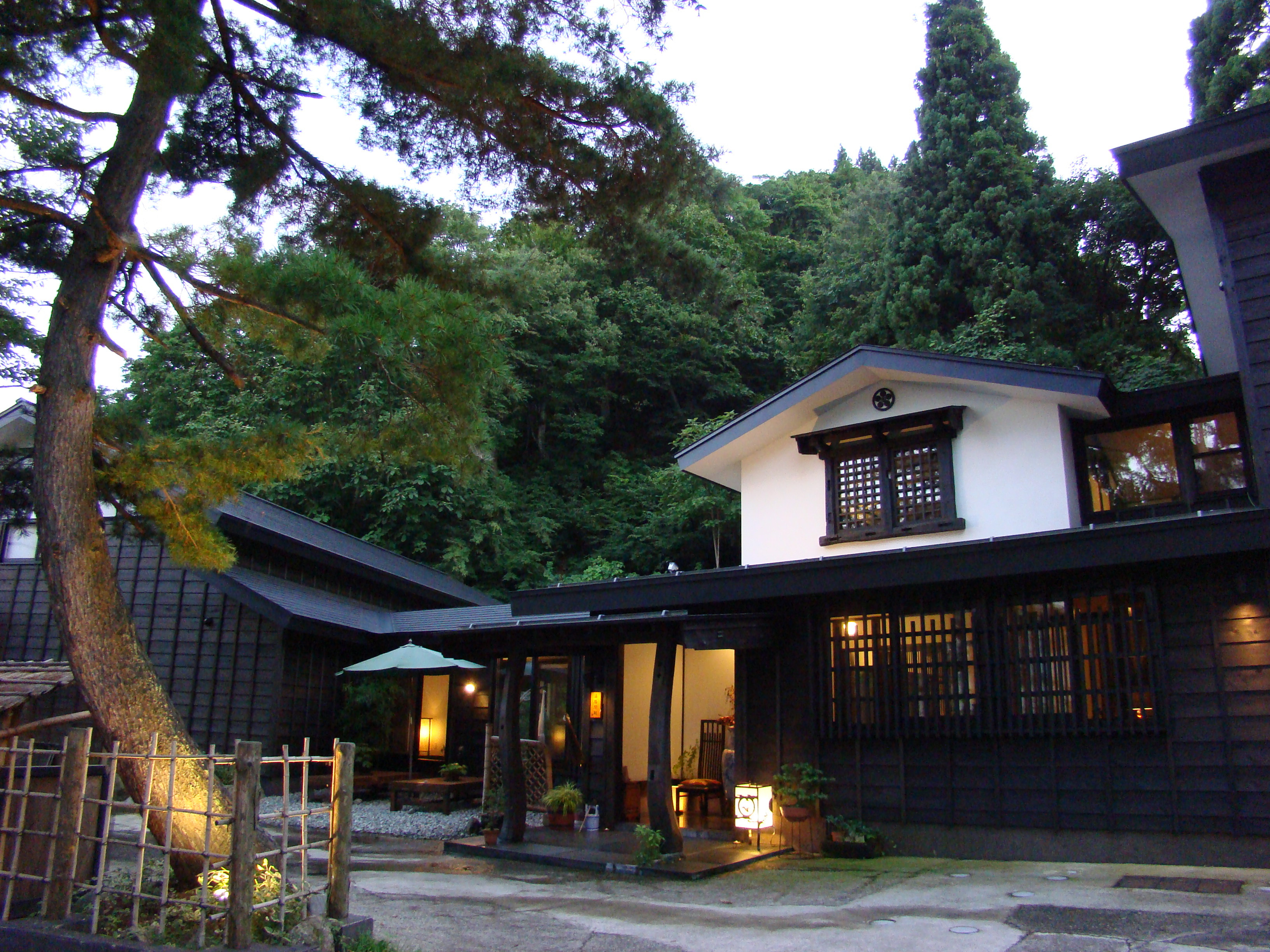 湯居間蔵 40,000円 利用券 6427437