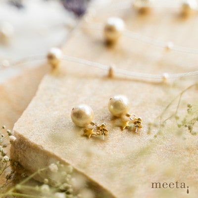 淡水パールとコットンパールのビーズ・ケプラーネックレスセット(白銀・チタンピアス)【配送不可地域：沖縄県】【1479519】