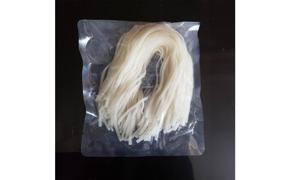 みどりふぁーむの富山のブランド米「富富富（ふふふ)」100％の米麺 12袋セット