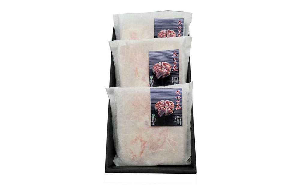 6つに切れているかぶら寿し『六つの花』（鰤トロ入）3枚入