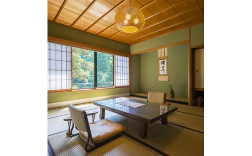 山中温泉 かよう亭 石川県産ずわい蟹 1杯付 ペア宿泊券 夕・朝食付 2名 ペア 食事付き ずわいがに ズワイガニ 蟹 かに カニ 夕食 朝食 温泉 宿泊券 旅行 トラベル 宿泊 宿泊施設 宿 レジャー F6P-2951