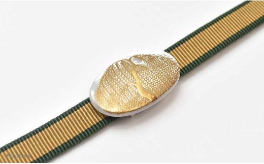 柳蒔絵 白蝶貝帯留 柳 白蝶貝 漆塗り 漆 蒔絵 帯留 帯留め ハンドメイド アクセサリー 和装 着物 和服 ギフト 伝統工芸 工芸品 国産 日本製 うるしアート 復興 震災 コロナ 能登半島地震復興支援 北陸新幹線 F6P-0333