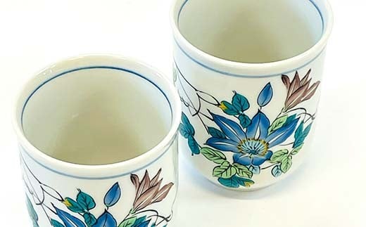 九谷焼 組湯呑 鉄仙 2個1組 湯呑み 食器 ペアカップ 日本製 結婚祝い ギフト プレゼント F6P-2871