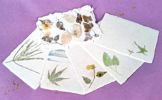 手漉和紙体験（おみやげ付） 体験チケット 体験型 ハガキ 色紙 短冊 和紙のおみやげ付 伝統 観光 旅行 日帰りお出かけ 体験施設 体験教室 学び 女子旅 大人 休日 作る 造る 制作 