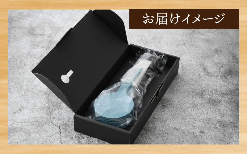 まるで時計アイコンのようなカタチの壁掛け時計『iconclock』ブルー