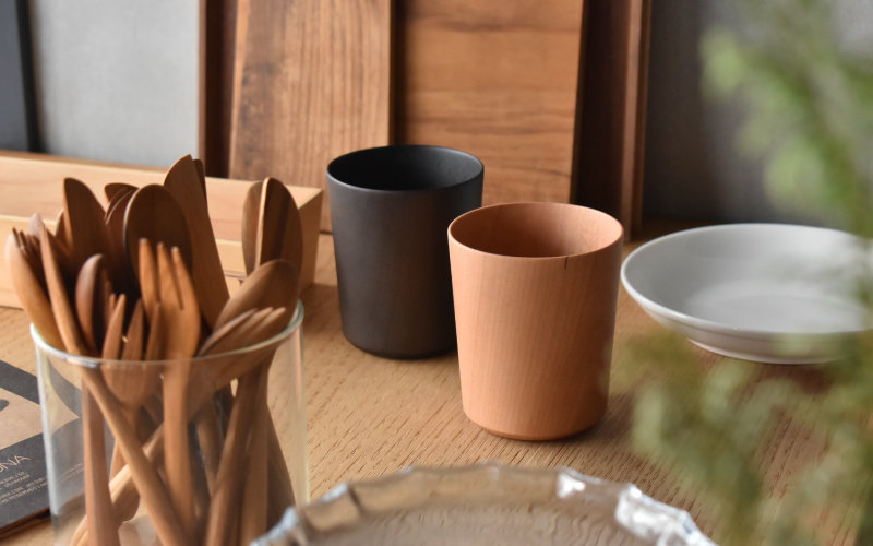 【Hacoa】食卓に温もりを添える天然木チェリーのコップ ダークブラウン「Wooden Cup」