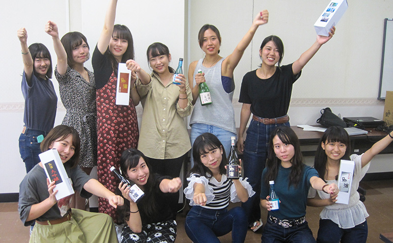 女子大生がラベル考案の鳥浜酒造の日本酒3種3本（300ml×3本）