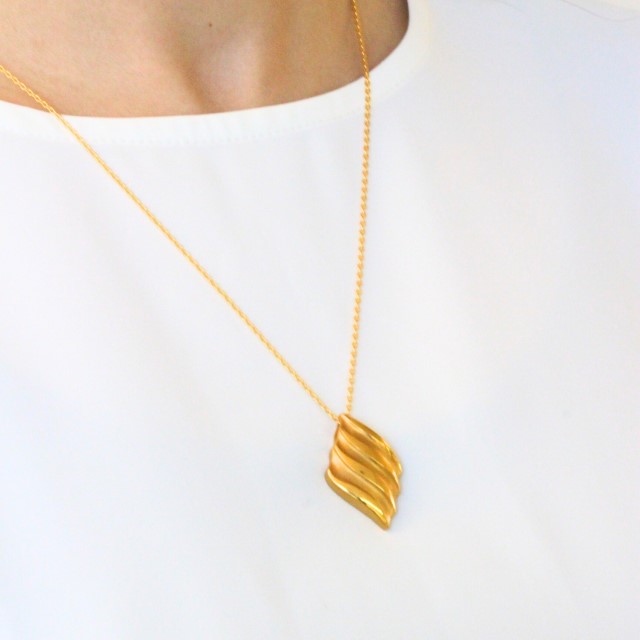 K24 çŽéããã¯ã¬ã¹(æ³¢) 12gUP S-3964