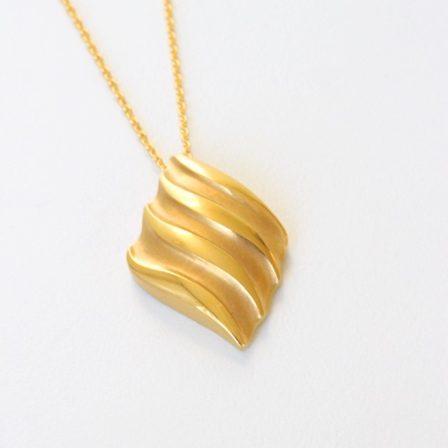 K24 çŽéããã¯ã¬ã¹(æ³¢) 12gUP S-3964