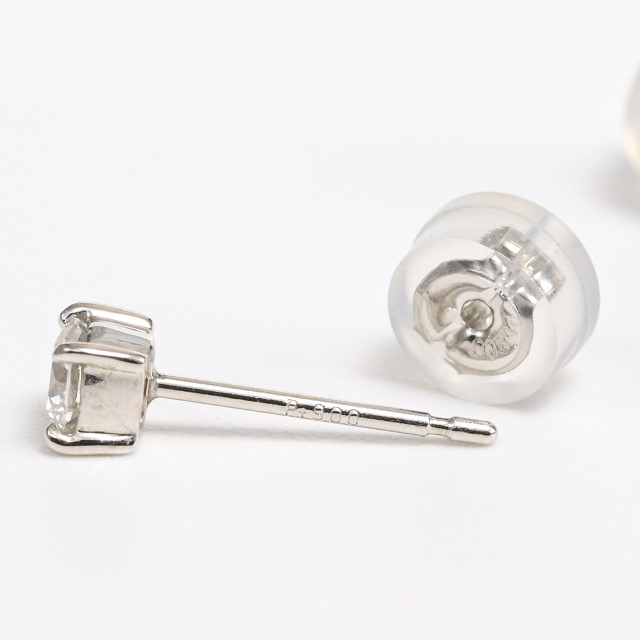 プラチナ Dカラー 計 0.3ct 4本爪 ダイヤ ピアス BPE-02030P