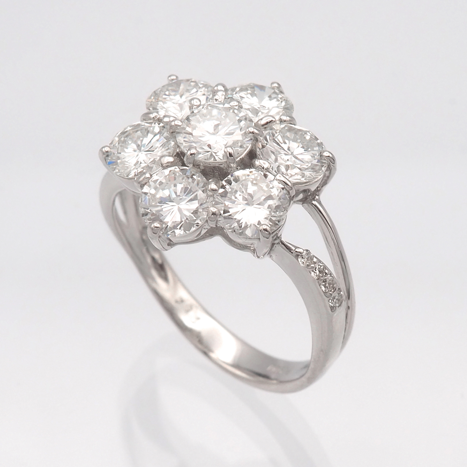 プラチナ 2.5ctUP ダイヤモンド リング HR-009250