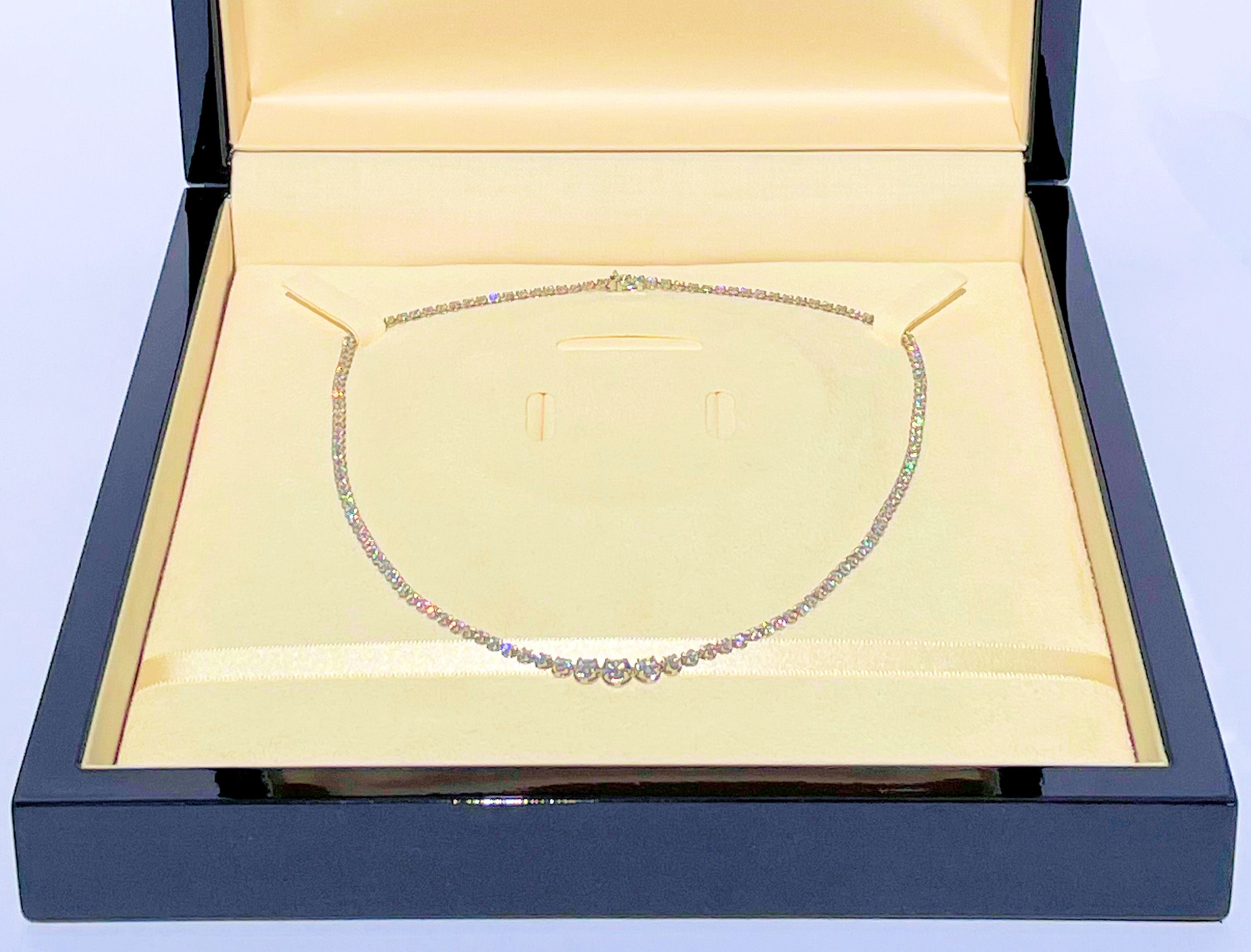 Deliciae　PT900　テニスネックレス　グラデーション　ワイドシャトン　ダイヤモンド 【3.00ct】鑑別書付　K037934-H