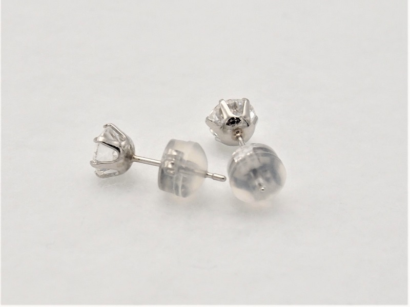 Pt900 プラチナダイヤモンド0.5ct×0.5ctピアス［LD0017］