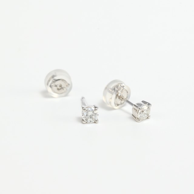 プラチナ Dカラー 計 0.3ct 4本爪 ダイヤ ピアス BPE-02030P