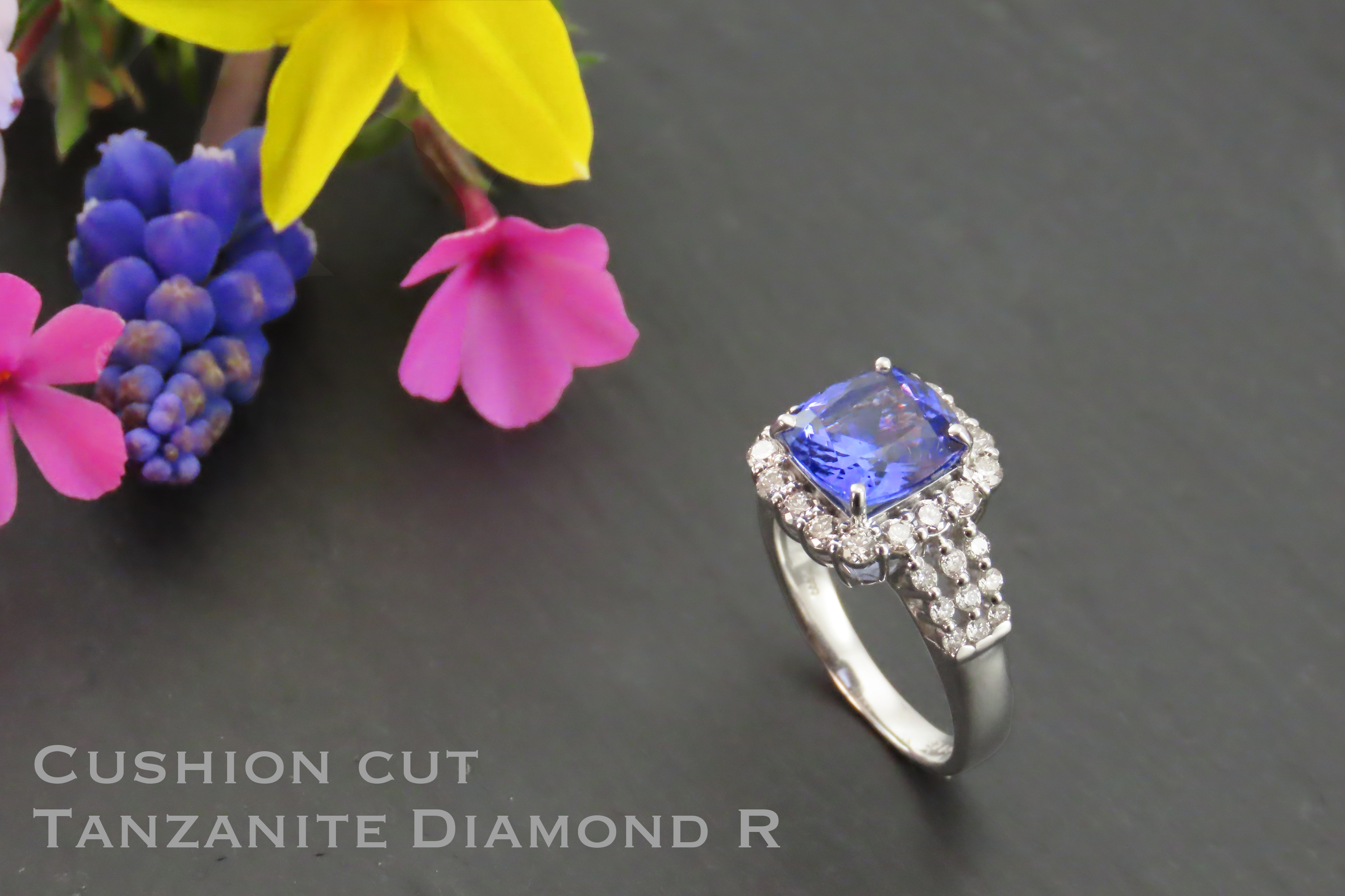 PTクッションカットタンザナイト/ダイヤモンドリング　KT1188