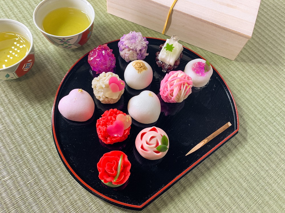 【先行予約】母の日 ギフト 上生菓子 12個セット 贈答用 箱入り 【2026年5月7日発送予定】 富士夢和菓子