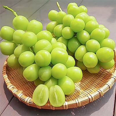 2026年先行販売　銀河農園まきおか シャインマスカット 約2.0kg (3〜4房)【配送不可地域：離島】【1111663】