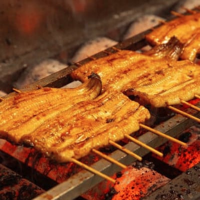 【訳あり】山梨県産富士山脈の地下水うなぎの蒲焼(1尾・約130g以上+100g肝焼きセット)【配送不可地域：離島】【1707675】