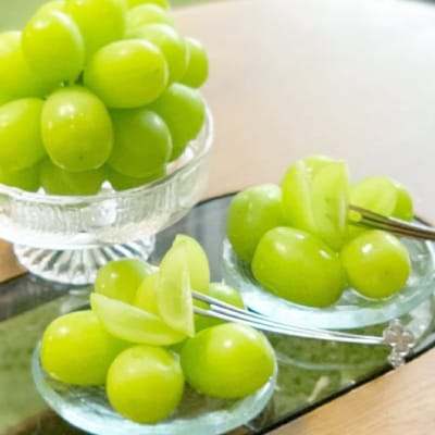 【2026発送予定】特選!シャインマスカット2房化粧箱入　山梨市産地直送　約500g×2房【配送不可地域：離島】【1178158】