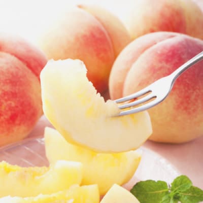 【発送月固定定期便】やまなし旬のフルーツ定期便(桃・シャインマスカット)【S】全2回【配送不可地域：離島】【4077908】