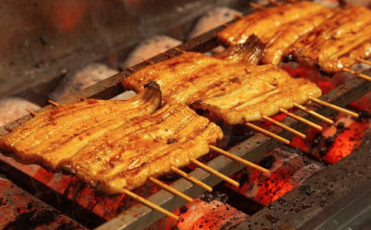 【大サイズ】山梨県産富士山脈の地下水うなぎ蒲焼1尾220g以上+100g肝焼きセット【配送不可地域：離島】【1566345】