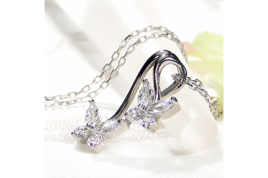 ネックレス プラチナ Pt900 ダイヤモンド 0.5ct 蝶 モチーフ ペンダント レディース ちょうちょ バタフライ ジュエリー ダイヤ 【f280-d-pt】 [株式会社オーダーメイドジュエリーメイ 山梨県 韮崎市 20745057]