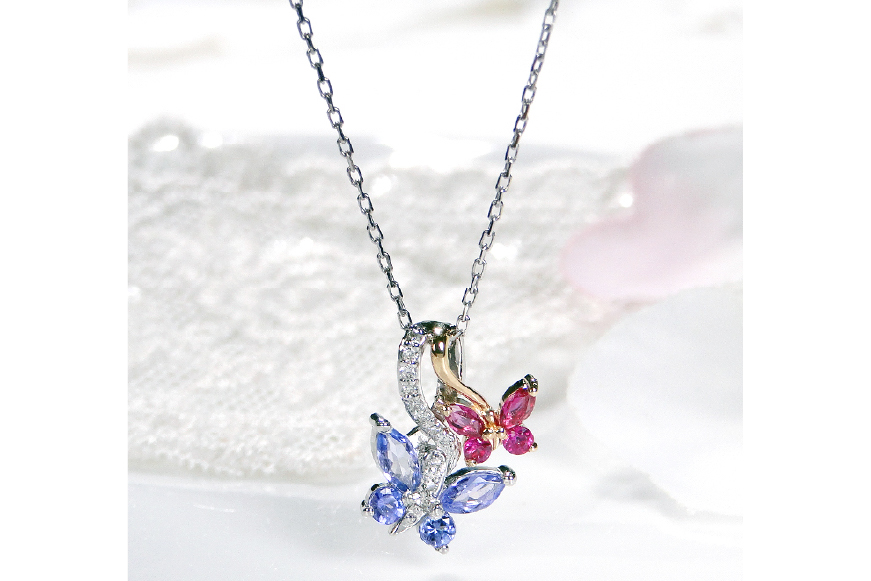 ネックレス PT900/K18YG プラチナ ゴールド コンビ タンザナイト ルビー ダイヤモンド 蝶 ペンダント バタフライ 誕生石 【f281-ptyg-taru】 アクセサリー アクセ ジュエリー [オーダーメイドジュエリーメイ 山梨県 韮崎市 20745215]