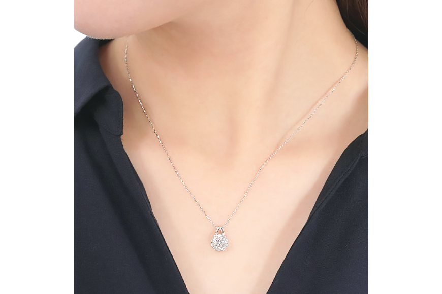 ネックレス プラチナ PT900 ダイヤモンド 0.35ct 取り巻き フラワー ペンダント 【f218-pt】 [オーダーメイドジュエリーメイ 山梨県 韮崎市 20745463] アクセサリー アクセ レディースアクセサリー レディース ジュエリー ダイヤ 宝石 かわいい チェーン