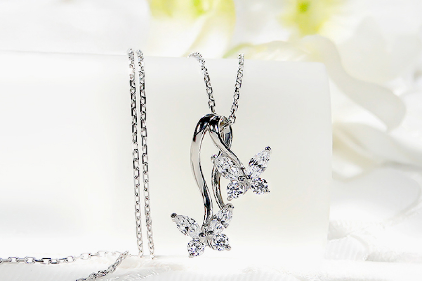 ネックレス プラチナ Pt900 ダイヤモンド 0.5ct 蝶 モチーフ ペンダント レディース ちょうちょ バタフライ ジュエリー ダイヤ 【f280-d-pt】 [株式会社オーダーメイドジュエリーメイ 山梨県 韮崎市 20745057]