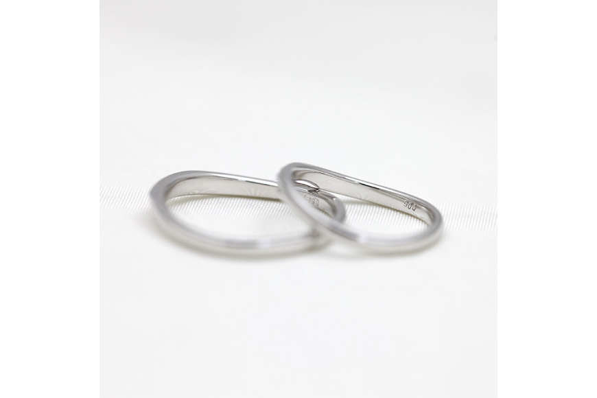 指輪 結婚指輪 ペアリング PT100 プラチナ10％ ダイヤ 0.05ct ブラックダイヤ 0.01ct マリッジリング リング アクセサリー ジュエリー アクセ 【232-pt100s】 [オーダーメイドジュエリーメイ 山梨県 韮崎市 20745199]