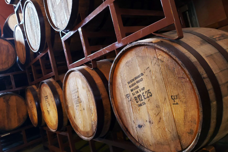 ウイスキー 甲州韮崎ウイスキー プレミアム 700ml 3本 ウィスキー ウィスキー whiskey ウヰスキーボトル ハイボール お酒 酒 洋酒 晩酌 アルコール 40％ セット 甲州 韮崎 モルト グレーン 国産 山梨 水割り ロック 原酒 送料無料 [株式会社サン.フーズ 山梨県 韮崎市 20744947]